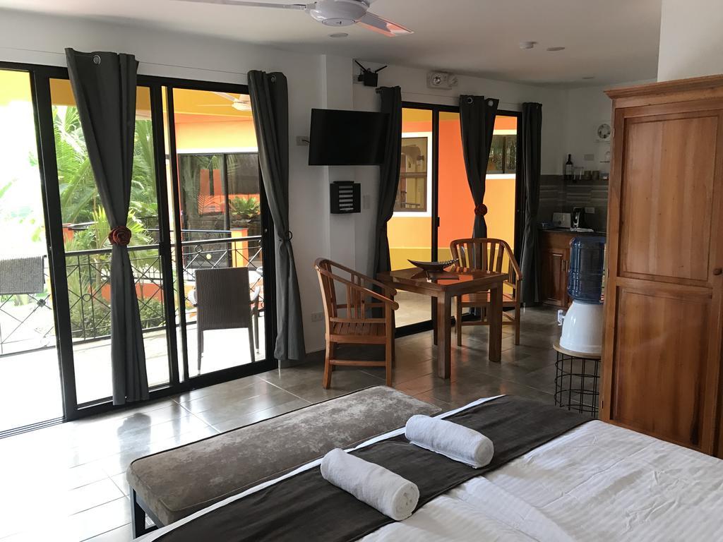 Alona'S Coral Garden Resort (Adults Only) ปางเลา ภายนอก รูปภาพ