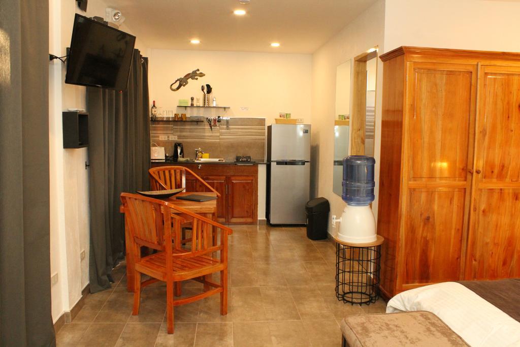 Alona'S Coral Garden Resort (Adults Only) ปางเลา ภายนอก รูปภาพ